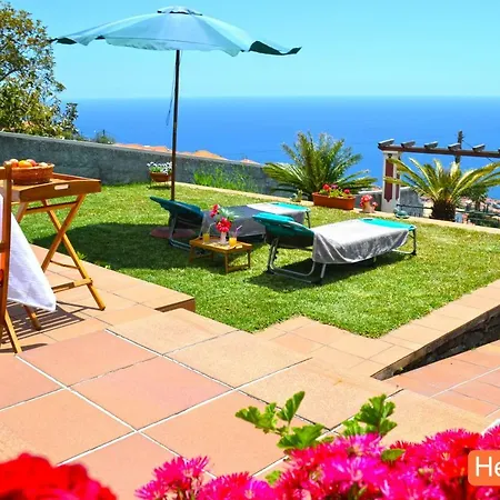Villa Henriques *