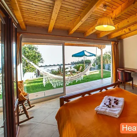 Villa Henriques *